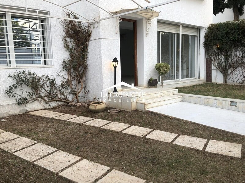 Rez-de-chaussée S+3 avec Jardin à La Marsa